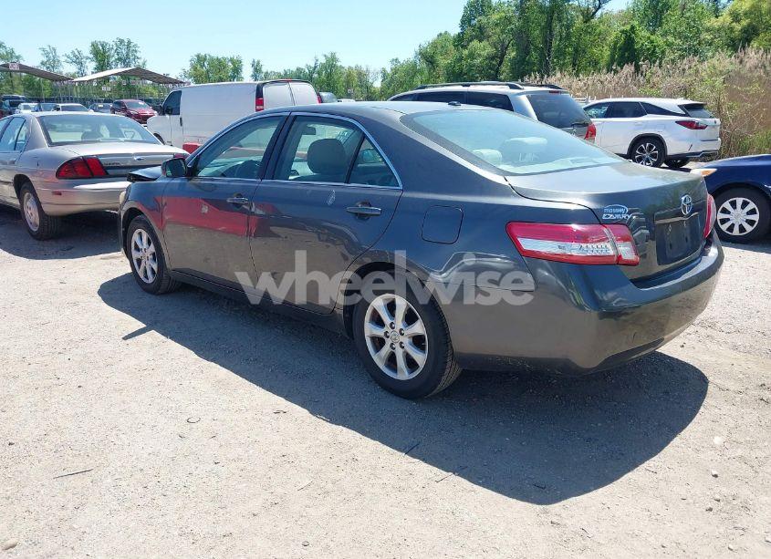 Photo 3 of 2011 Toyota Camry LE (VIN 4T1BF3EK6BU626047)