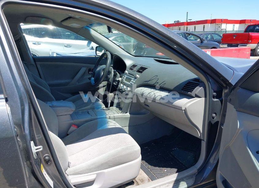 Photo 5 of 2011 Toyota Camry LE (VIN 4T1BF3EK6BU626047)