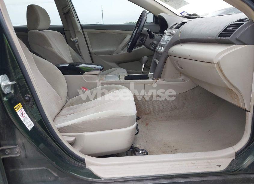 Photo 5 of 2011 Toyota Camry LE (VIN 4T1BF3EK6BU633211)