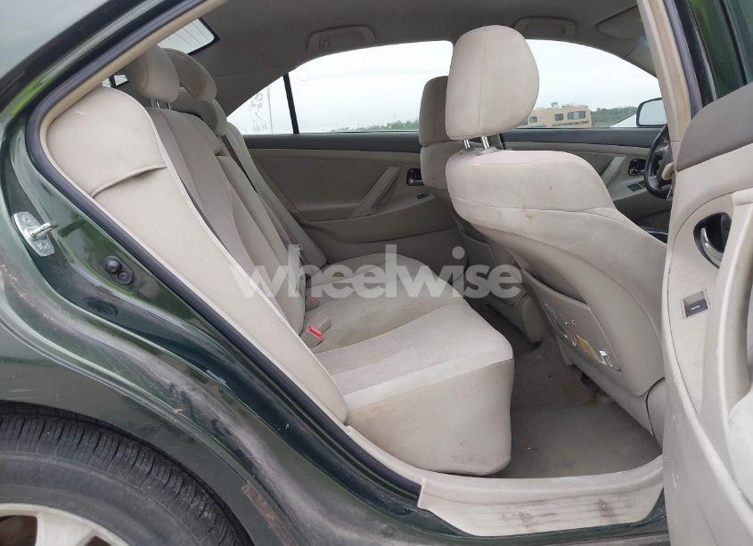 Photo 8 of 2011 Toyota Camry LE (VIN 4T1BF3EK6BU633211)