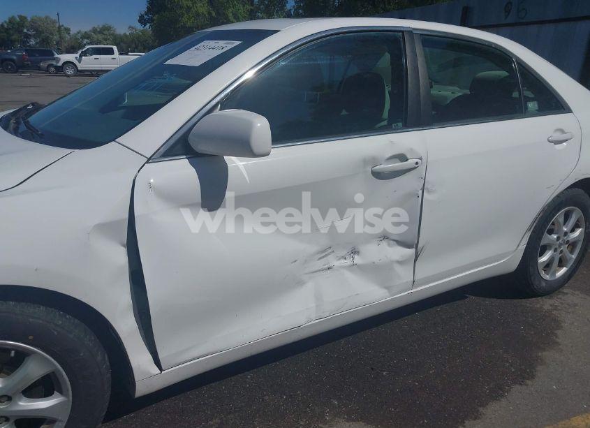 Photo 6 of 2011 Toyota Camry LE (VIN 4T1BF3EK6BU634245)