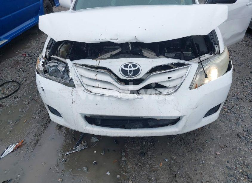 Photo 6 of 2011 Toyota Camry LE (VIN 4T1BF3EK6BU640174)