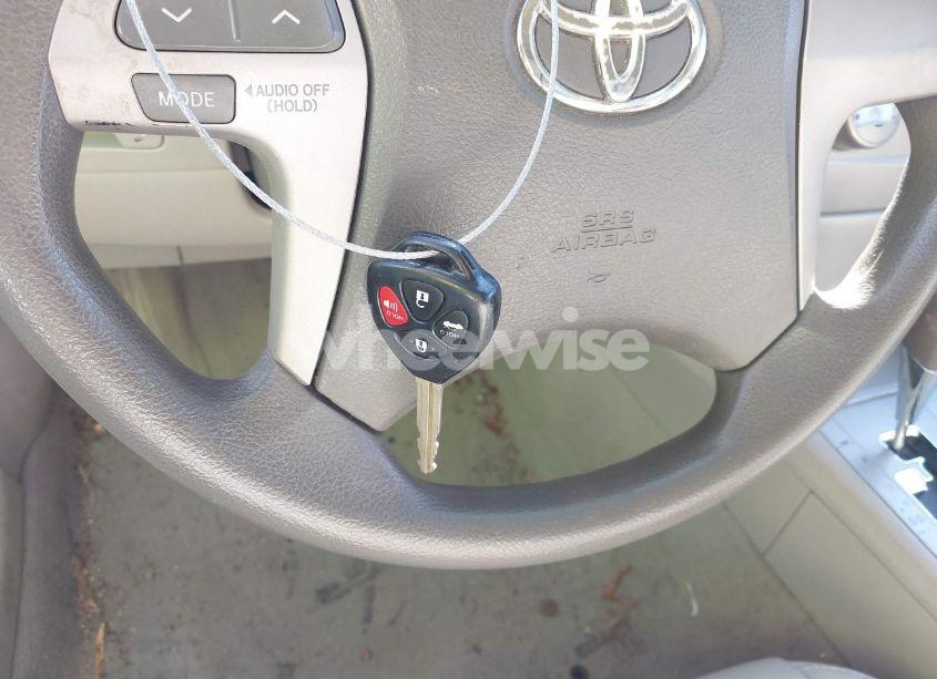 Photo 11 of 2011 Toyota Camry LE (VIN 4T1BF3EK6BU645343)