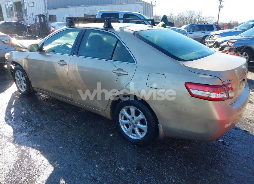 Photo 3 of 2011 Toyota Camry LE (VIN 4T1BF3EK6BU645343)
