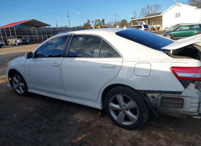 Photo 14 of 2011 Toyota Camry SE (VIN 4T1BF3EK6BU652745)