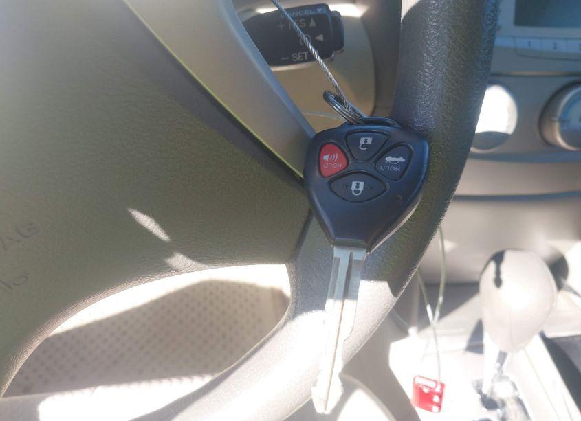 Photo 11 of 2011 Toyota Camry LE (VIN 4T1BF3EK6BU656682)