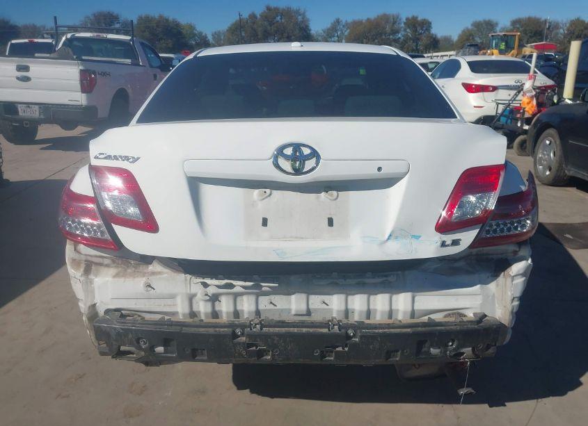 Photo 16 of 2011 Toyota Camry LE (VIN 4T1BF3EK6BU656682)