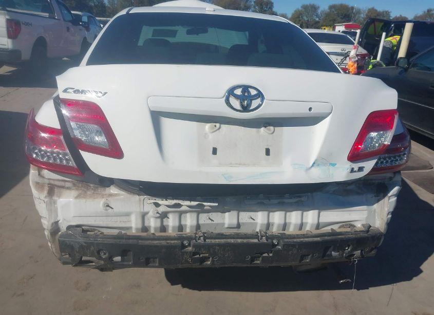 Photo 6 of 2011 Toyota Camry LE (VIN 4T1BF3EK6BU656682)