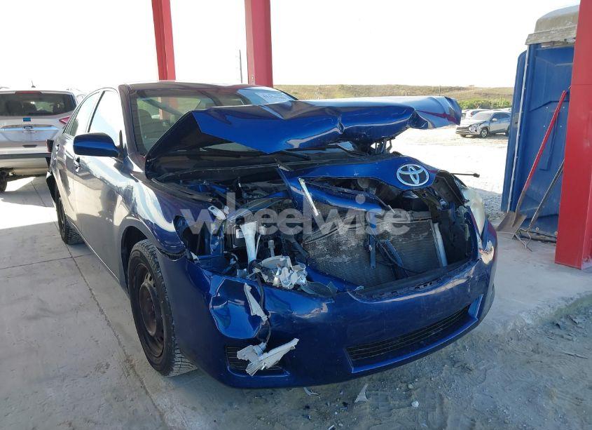 2011 Toyota Camry (VIN 4T1BF3EK6BU658030) main photo