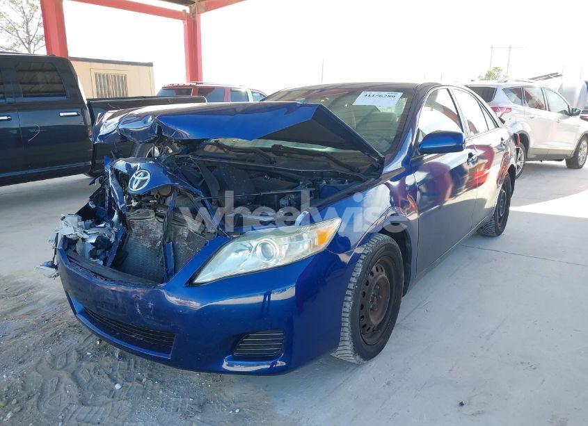 Photo 2 of 2011 Toyota Camry (VIN 4T1BF3EK6BU658030)