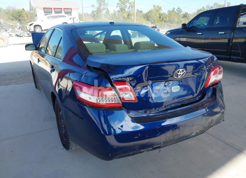 Photo 3 of 2011 Toyota Camry (VIN 4T1BF3EK6BU658030)