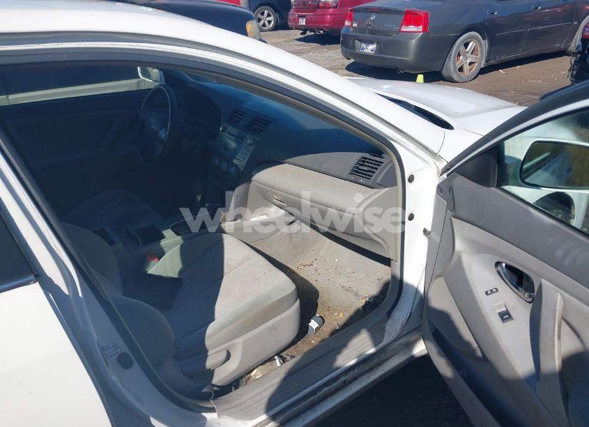 Photo 5 of 2011 Toyota Camry (VIN 4T1BF3EK6BU663230)