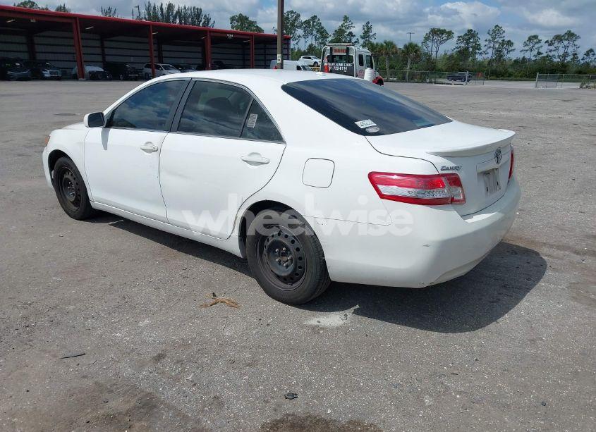 Photo 3 of 2011 Toyota Camry LE (VIN 4T1BF3EK6BU664491)