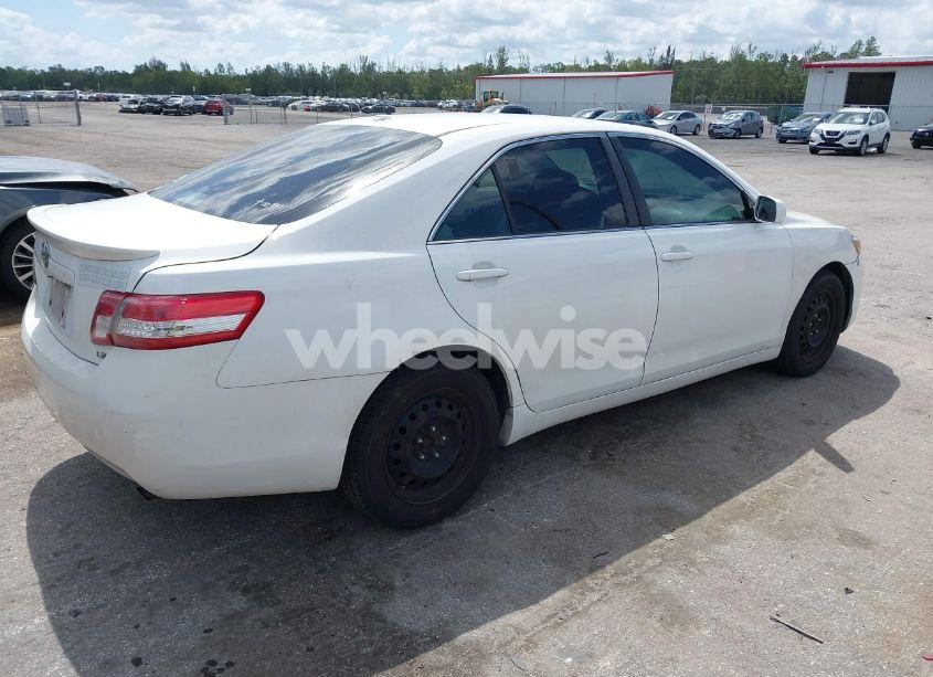 Photo 4 of 2011 Toyota Camry LE (VIN 4T1BF3EK6BU664491)