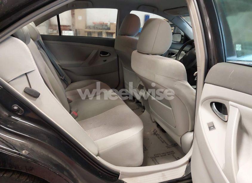 Photo 8 of 2011 Toyota Camry LE (VIN 4T1BF3EK6BU667021)