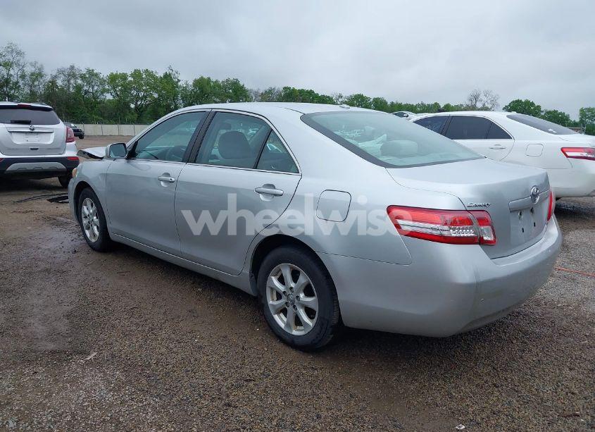 Photo 3 of 2011 Toyota Camry LE (VIN 4T1BF3EK6BU671814)