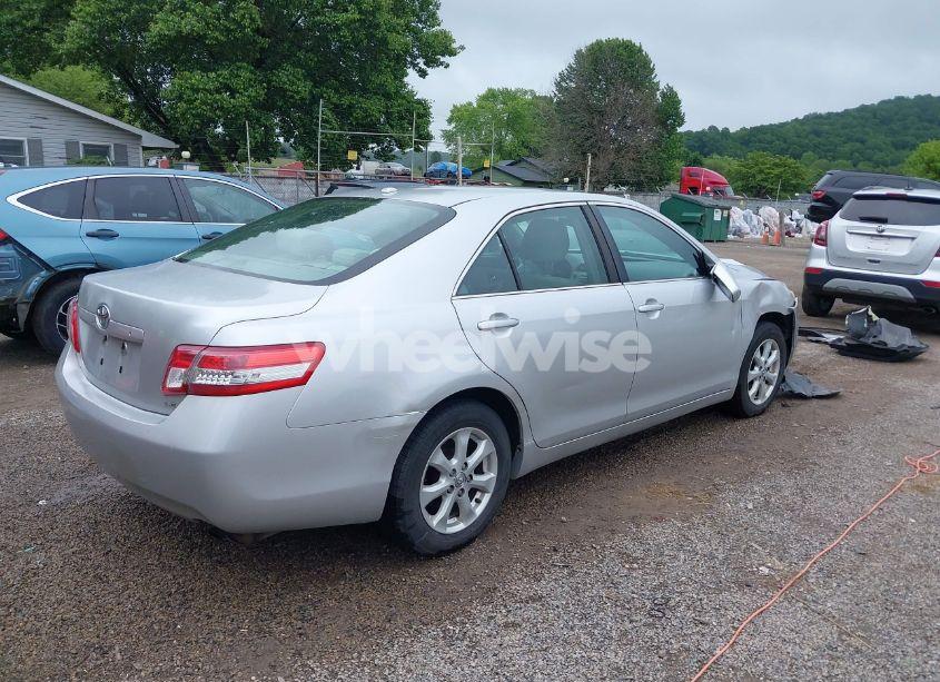 Photo 4 of 2011 Toyota Camry LE (VIN 4T1BF3EK6BU671814)