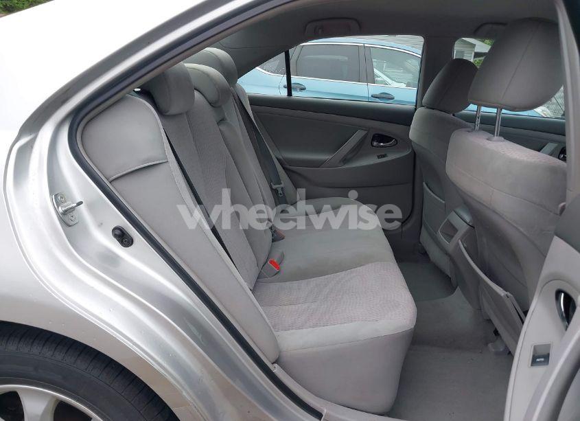 Photo 8 of 2011 Toyota Camry LE (VIN 4T1BF3EK6BU671814)