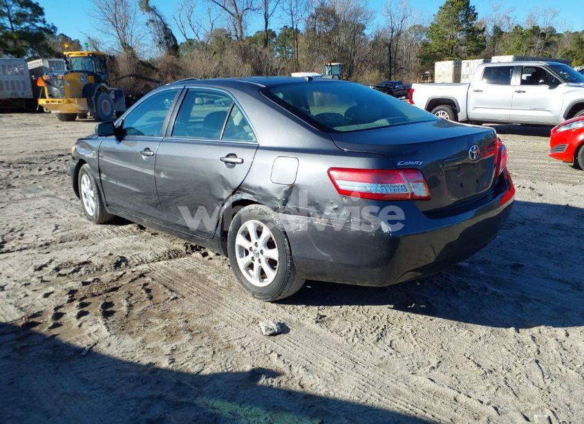 Photo 3 of 2011 Toyota Camry LE (VIN 4T1BF3EK6BU677760)
