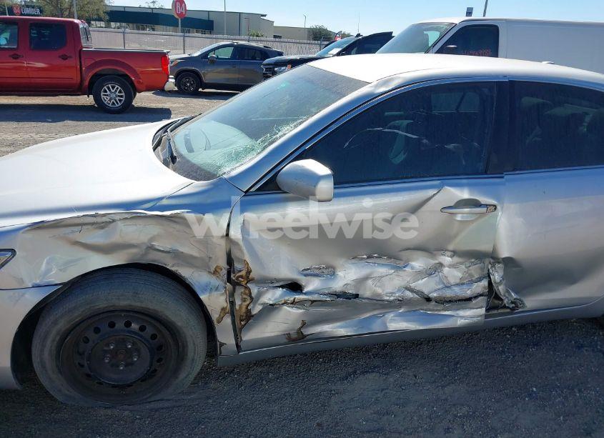 Photo 6 of 2011 Toyota Camry (VIN 4T1BF3EK6BU679752)