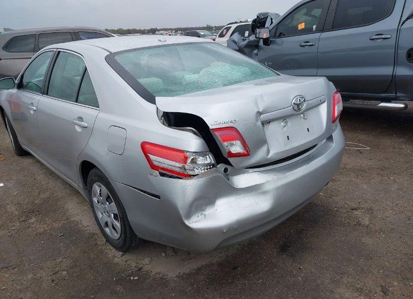 Photo 6 of 2011 Toyota Camry LE (VIN 4T1BF3EK6BU697216)