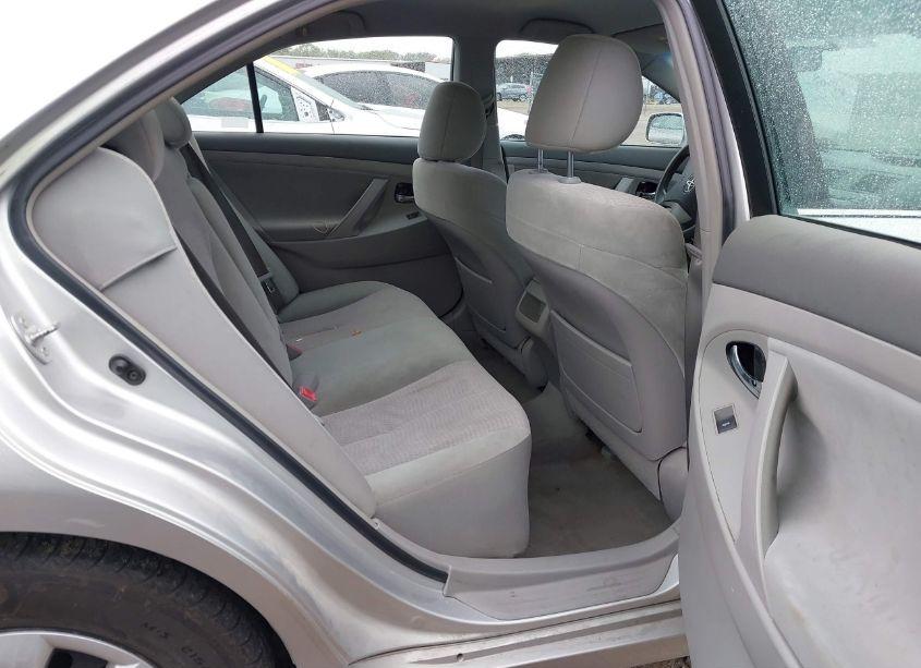 Photo 8 of 2011 Toyota Camry LE (VIN 4T1BF3EK6BU697216)