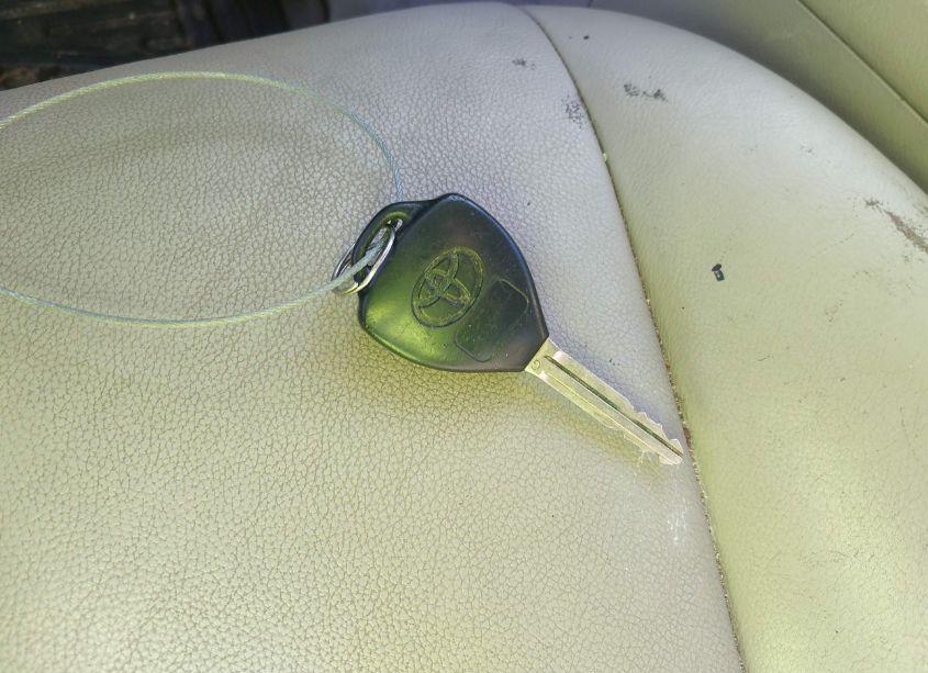 Photo 11 of 2011 Toyota Camry LE (VIN 4T1BF3EK6BU700325)