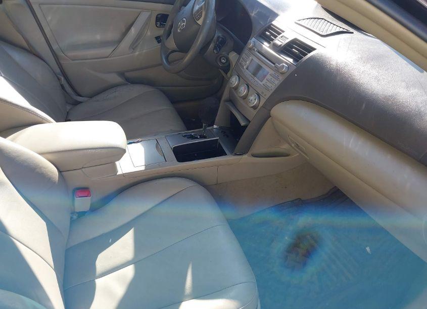 Photo 5 of 2011 Toyota Camry LE (VIN 4T1BF3EK6BU700325)