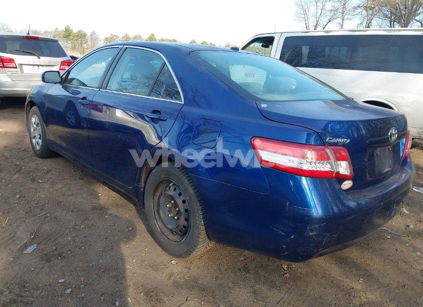 Photo 3 of 2011 Toyota Camry (VIN 4T1BF3EK6BU711468)