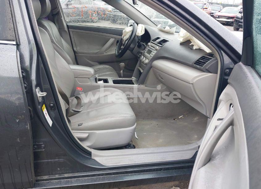 Photo 5 of 2011 Toyota Camry LE (VIN 4T1BF3EK6BU723023)