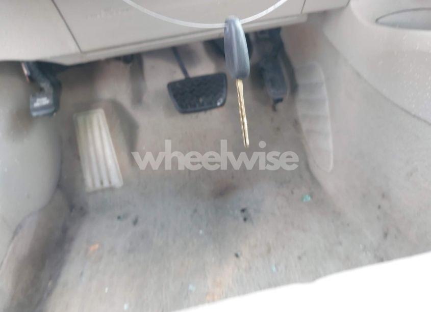 Photo 11 of 2011 Toyota Camry LE (VIN 4T1BF3EK6BU728402)