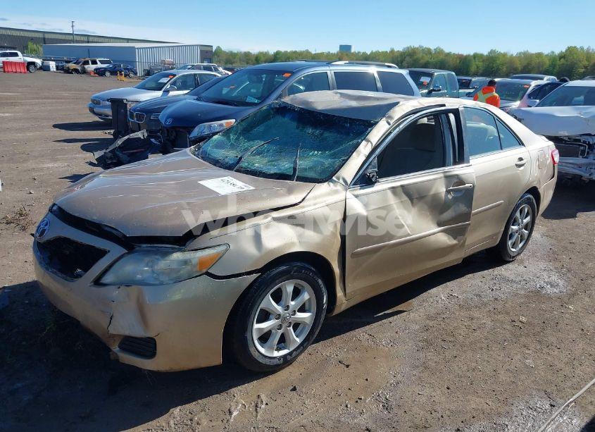 Photo 6 of 2011 Toyota Camry LE (VIN 4T1BF3EK6BU728402)