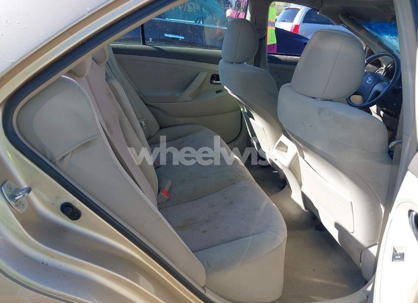 Photo 8 of 2011 Toyota Camry LE (VIN 4T1BF3EK6BU728402)