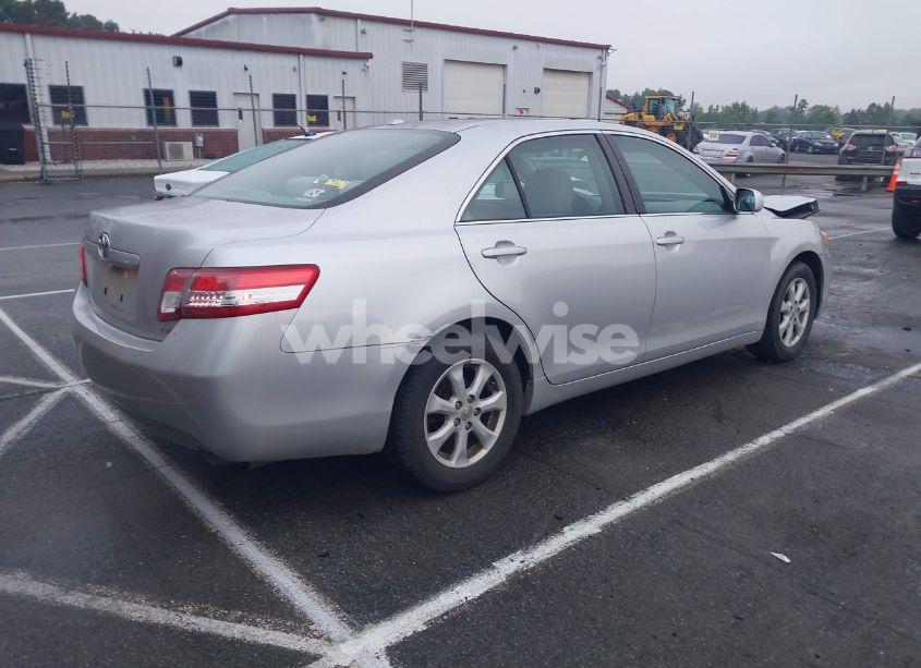 Photo 4 of 2011 Toyota Camry LE (VIN 4T1BF3EK6BU731445)