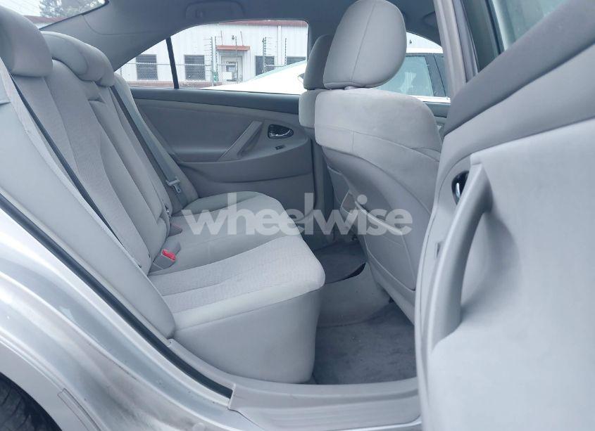 Photo 8 of 2011 Toyota Camry LE (VIN 4T1BF3EK6BU731445)