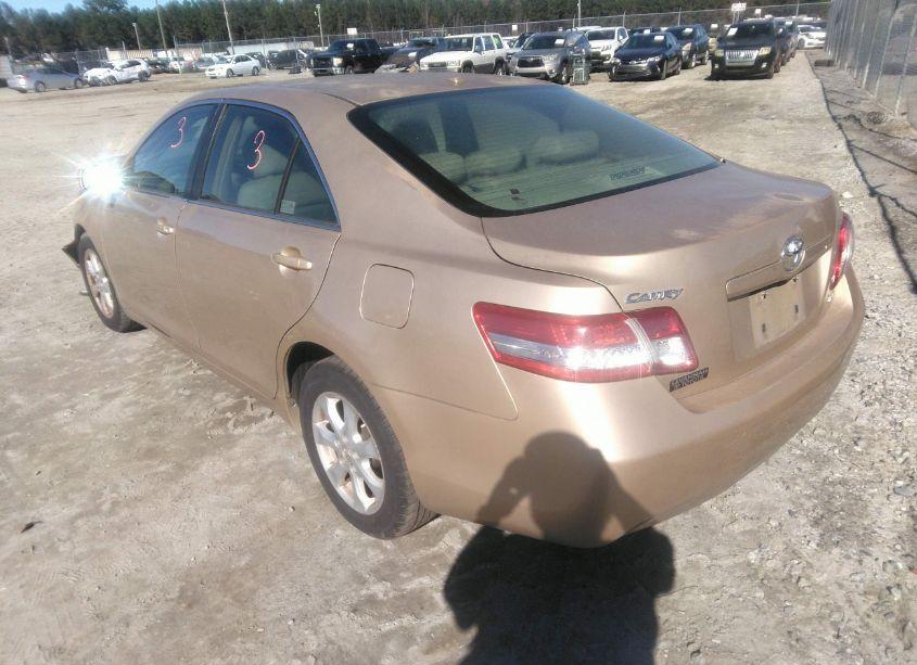 Photo 3 of 2011 Toyota Camry LE (VIN 4T1BF3EK6BU738671)