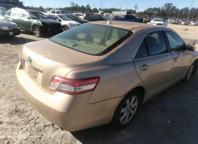Photo 4 of 2011 Toyota Camry LE (VIN 4T1BF3EK6BU738671)