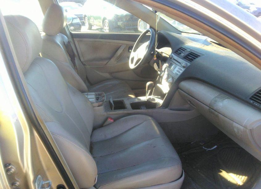 Photo 5 of 2011 Toyota Camry LE (VIN 4T1BF3EK6BU738671)