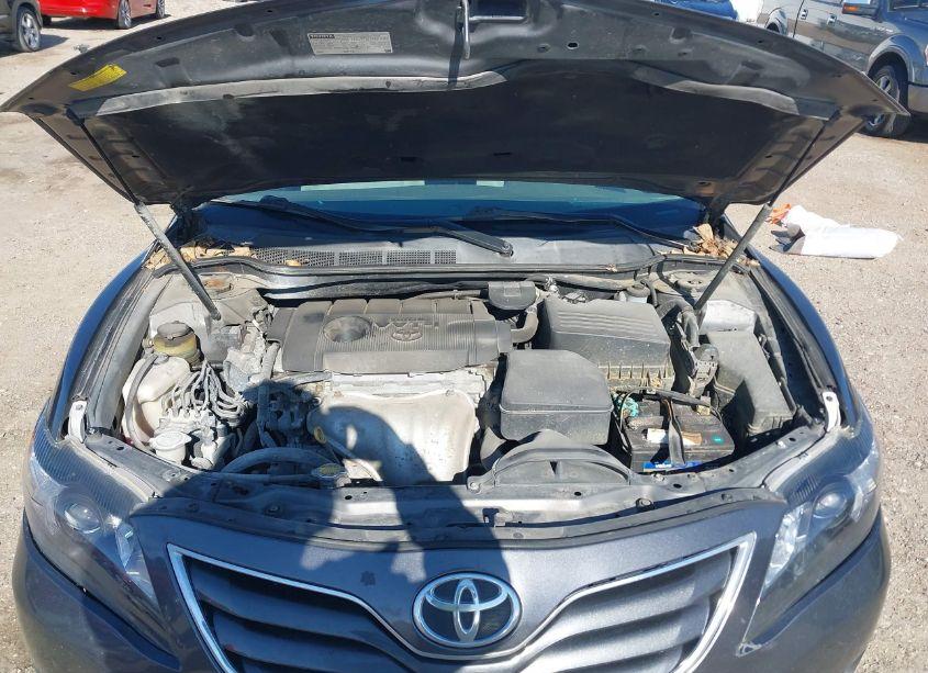 Photo 10 of 2011 Toyota Camry LE (VIN 4T1BF3EK6BU739089)