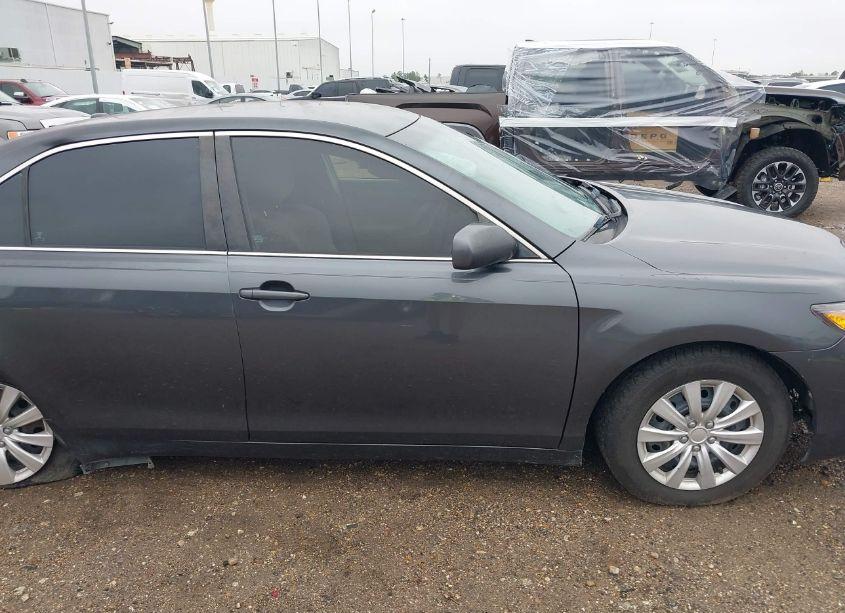 Photo 13 of 2011 Toyota Camry LE (VIN 4T1BF3EK6BU739089)