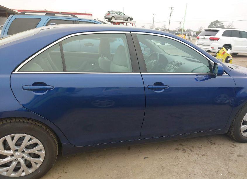 Photo 13 of 2011 Toyota Camry LE (VIN 4T1BF3EK6BU742364)