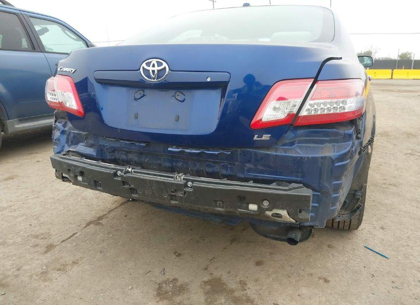 Photo 6 of 2011 Toyota Camry LE (VIN 4T1BF3EK6BU742364)