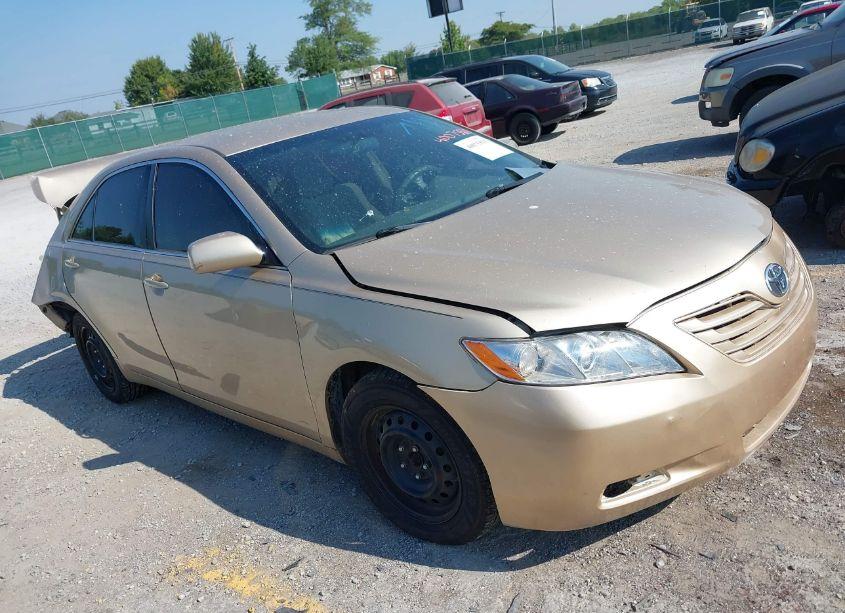 2011 Toyota Camry LE (VIN 4T1BF3EK6BU744292) main photo