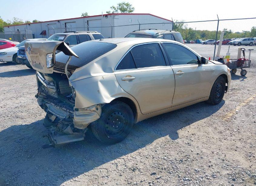 Photo 4 of 2011 Toyota Camry LE (VIN 4T1BF3EK6BU744292)