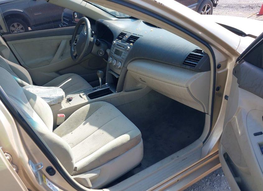 Photo 5 of 2011 Toyota Camry LE (VIN 4T1BF3EK6BU744292)