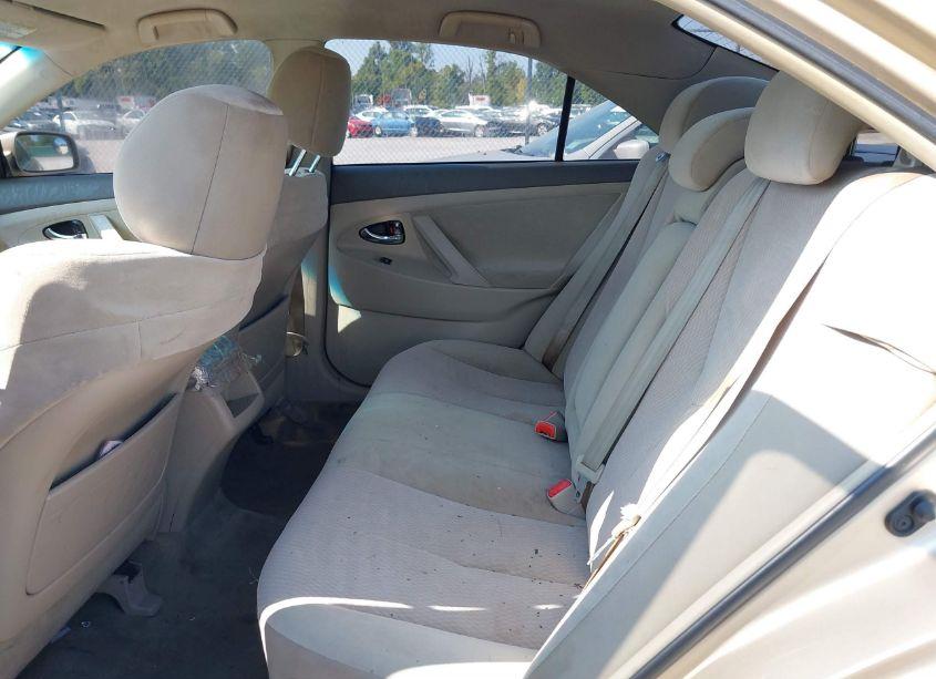 Photo 8 of 2011 Toyota Camry LE (VIN 4T1BF3EK6BU744292)
