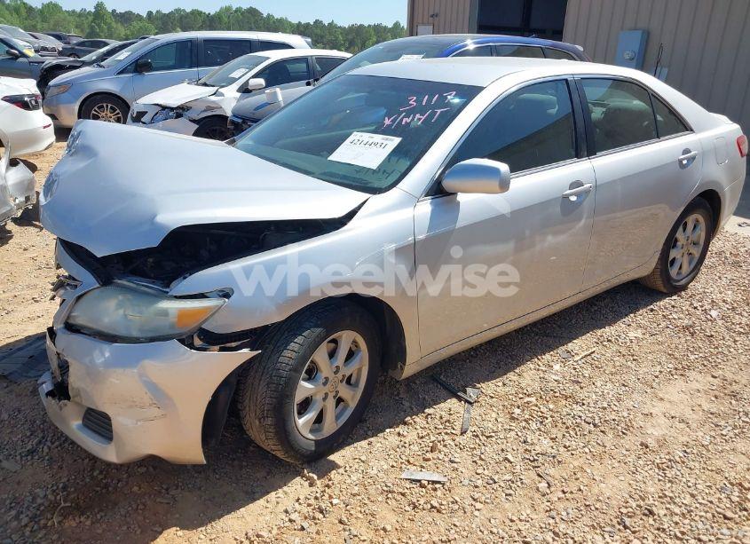 Photo 2 of 2011 Toyota Camry LE (VIN 4T1BF3EK6BU763117)