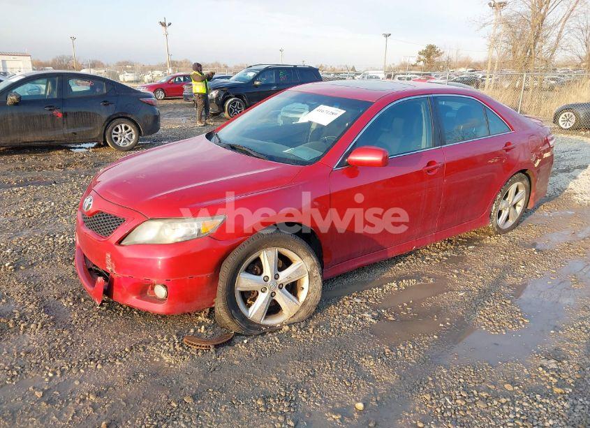 Photo 2 of 2011 Toyota Camry SE (VIN 4T1BF3EK6BU764476)