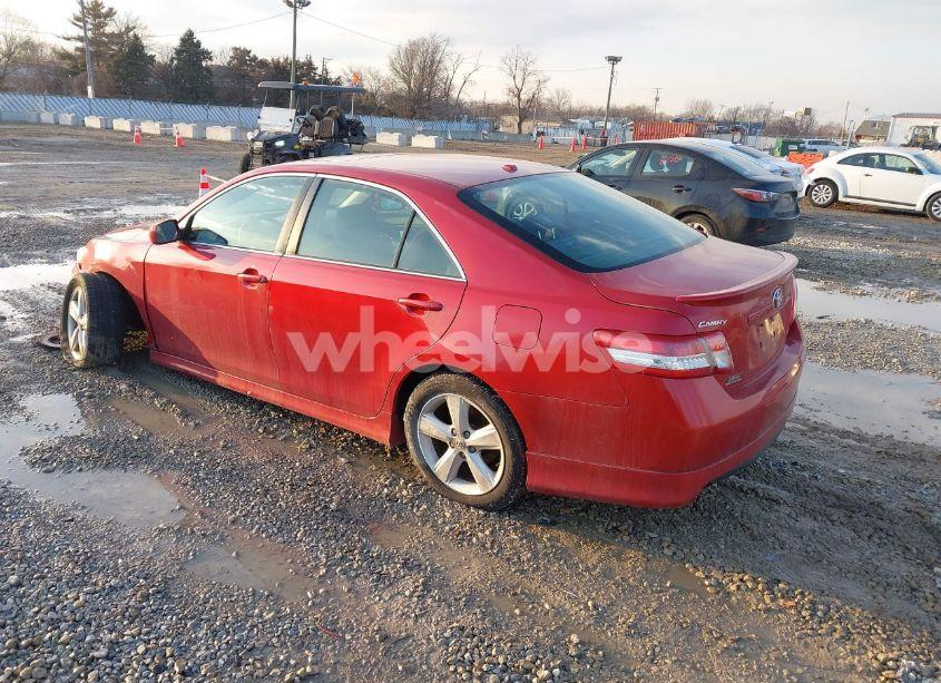 Photo 3 of 2011 Toyota Camry SE (VIN 4T1BF3EK6BU764476)