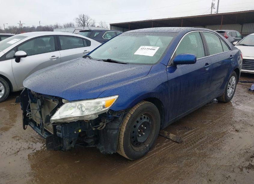 Photo 2 of 2011 Toyota Camry LE (VIN 4T1BF3EK6BU767202)